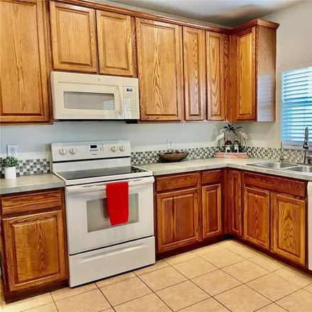 Image 5 - 2061 Cypress Bay Boulevard, Kissimmee, FL 34743, USA - Townhouse for sale
