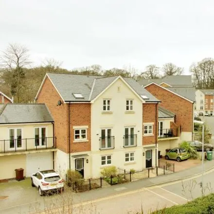 Rent this 2 bed apartment on 26 Montgomery Avenue in Leeds, LS16 5RQ