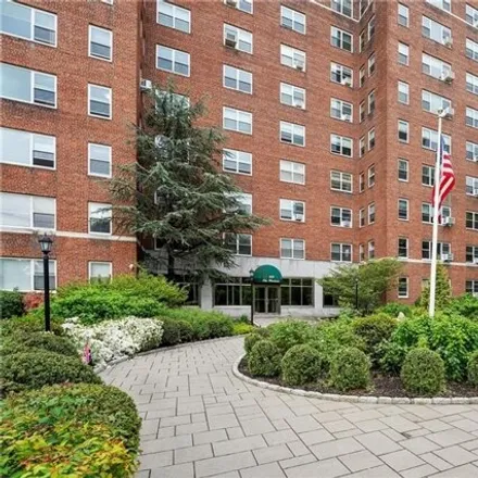 Buy this studio apartment on 904 Palmer Road in Lawrence Park, City of Yonkers