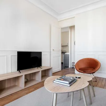 Image 5 - 55 Boulevard de Clichy, 75009 Paris, France - Apartment for rent