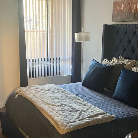 Rent this 2 bed apartment on Los Angeles in CA, 90028