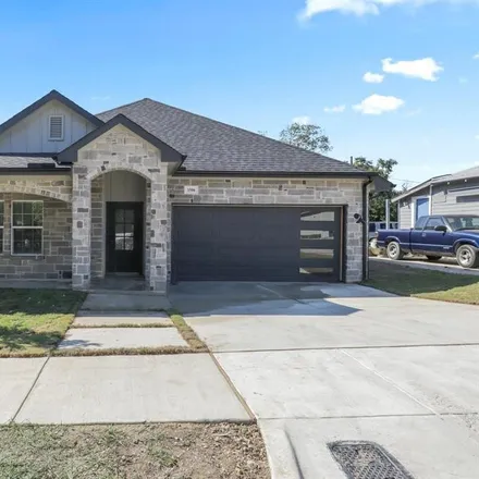 Rent this 4 bed house on 1001 Park Manor Drive in Fort Worth, TX 76104