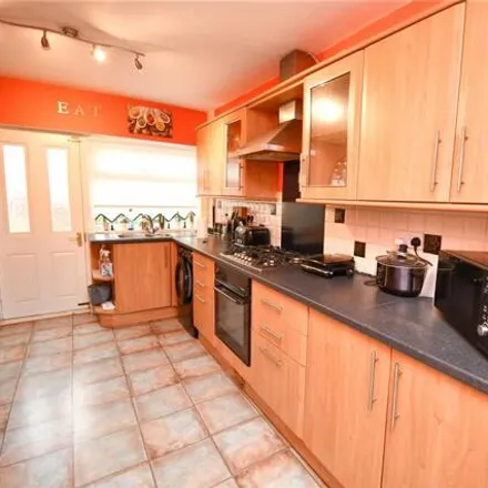 Image 5 - Cedar Avenue, Ellesmere Port, CH66 3QY, United Kingdom - Townhouse for sale