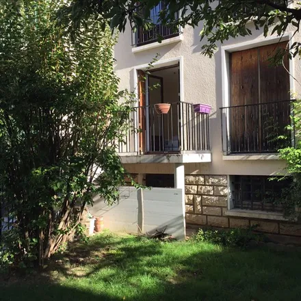 Rent this 6 bed apartment on 44 Avenue Dumotel in 94230 Cachan, France