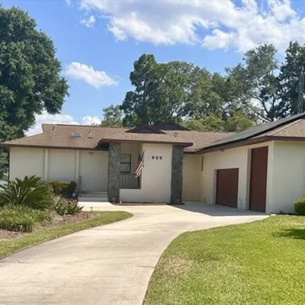 Buy this 3 bed house on 925 W Lake Damon Dr in Avon Park, Florida