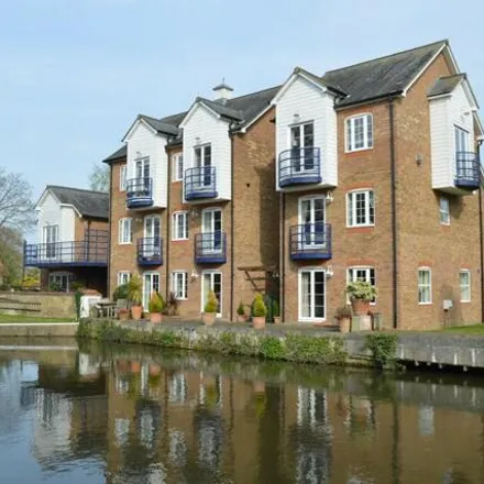 Rent this 2 bed room on The Wharf in Wey Navigation Towpath, Runnymede