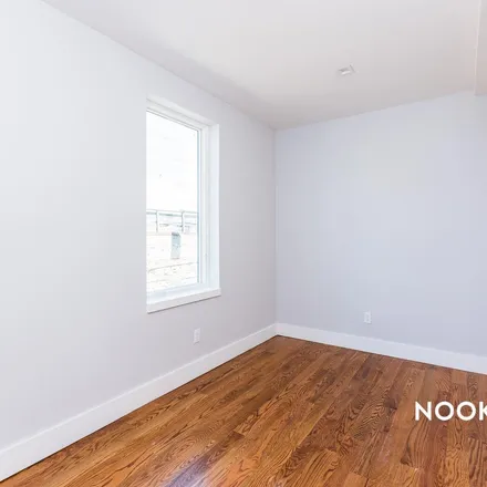 Image 3 - 74 Bushwick Place, New York, NY 11206, USA - Apartment for rent