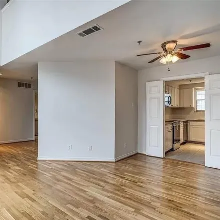 Image 7 - Post Vineyard, 3015 Cole Avenue, Dallas, TX 75204, USA - Condo for rent