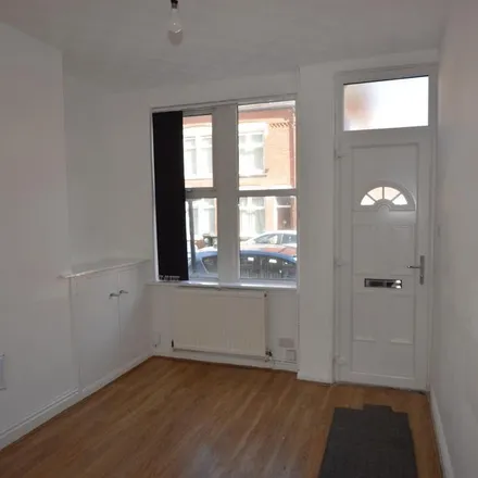 Rent this 2 bed townhouse on Skipworth Street in Leicester, LE2 1GD