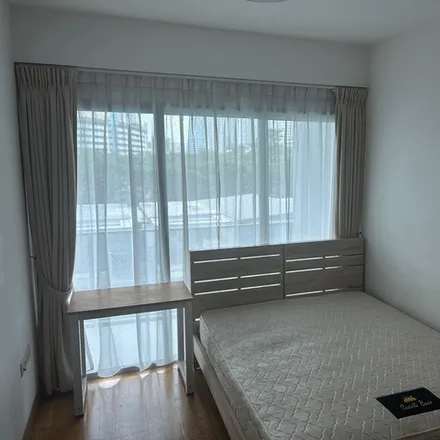 Rent this 2 bed apartment on Eight Riversuites in 4 Whampoa East, Singapore 338521
