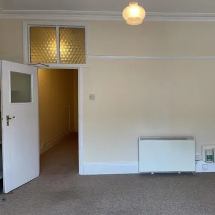 Image 2 - Clifton Road, Weston-super-Mare, BS23 1EW, United Kingdom - Apartment for rent