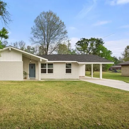 Buy this 3 bed house on Azalea Avenue in DeRidder, LA 70634