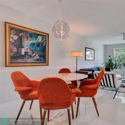 Buy this 1 bed condo on Unit 321B in Fort Lauderdale, Florida
