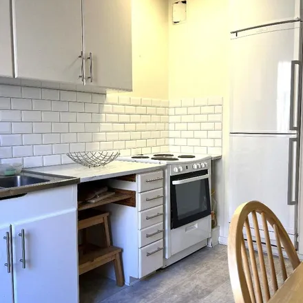 Rent this 1 bed apartment on Guldsmedsgatan 28A in 252 46 Helsingborg, Sweden