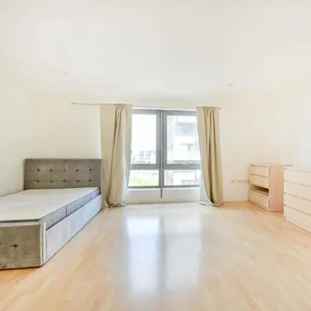 Buy this studio apartment on Victoria Road in Ealing, London