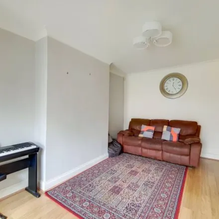 Image 7 - Tintern Way, London, HA2 0RZ, United Kingdom - Apartment for rent