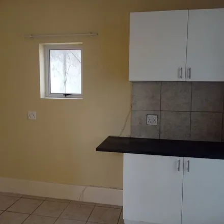 Image 1 - 61 Russell Road, Central, Gqeberha, 6006, South Africa - Apartment for rent
