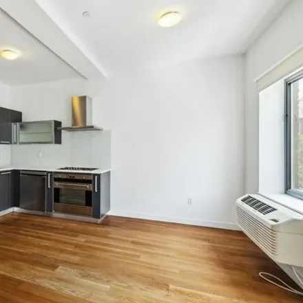 Image 2 - 125 S 1st St Apt 3, Brooklyn, New York, 11249 - Condo for rent