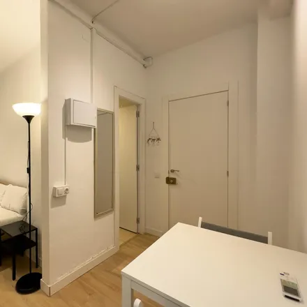 Image 5 - Carrer de Casp, 141B, 08013 Barcelona, Spain - Apartment for rent