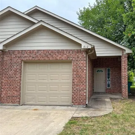 Rent this 2 bed house on 318 Walcott Street in Sherman, TX 75090