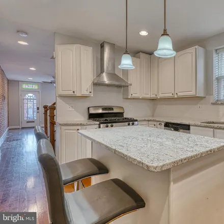 Image 2 - 801 South Belnord Avenue, Baltimore, MD 21224, USA - Townhouse for sale