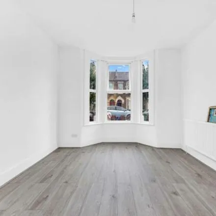 Image 1 - North Family Stand, Windsor Road, London, E10 5LP, United Kingdom - House for sale