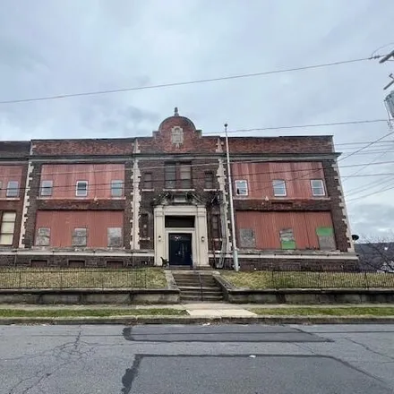 Image 1 - Dana Street School, South Grant Street, Wilkes-Barre, PA 18702, USA - House for sale