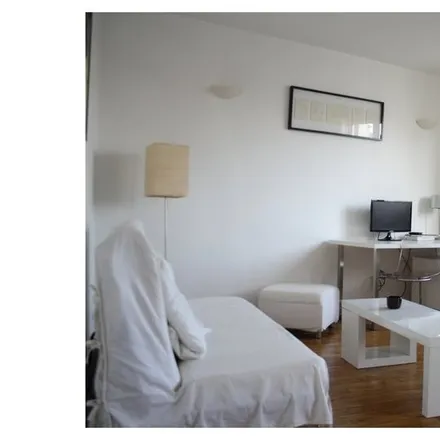Image 2 - 30 Rue Florence Blumenthal, 75016 Paris, France - Apartment for rent