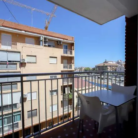 Rent this 4 bed apartment on Carrer d'Oset in 4, 46011 Valencia