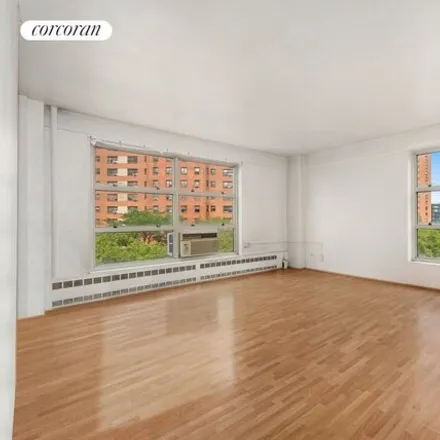 Buy this studio apartment on 90 La Salle Street in New York, NY 10027