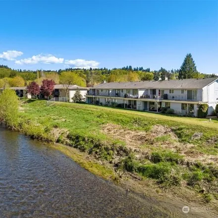 Buy this 2 bed condo on 1543 22nd Street Northeast in Auburn, WA 98002