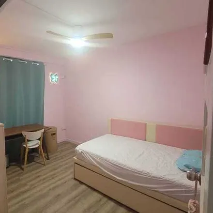 Rent this 1 bed room on 9 Jalan Kukoh in Singapore 169875, Singapore