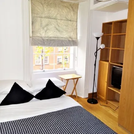 Image 2 - Tiger House, Burton Street, London, WC1H 9BY, United Kingdom - Apartment for rent