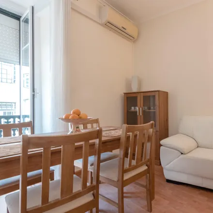 Image 2 - Halal kebab, Calçada do Forte, 1100-256 Lisbon, Portugal - Apartment for rent