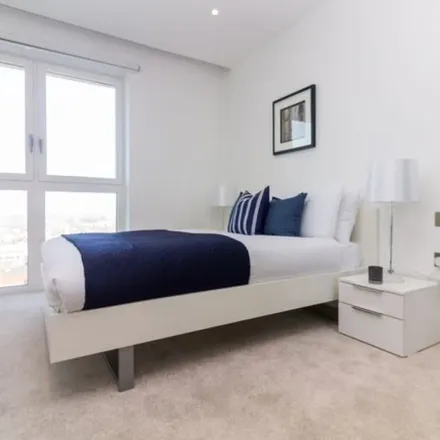 Image 2 - City Wellbeing, 129 Cannon Street Road, St. George in the East, London, E1 2LX, United Kingdom - Apartment for rent