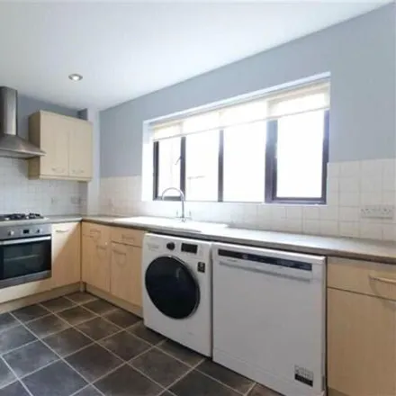 Image 3 - Raleigh Close, Manchester, M20 2NR, United Kingdom - Duplex for rent
