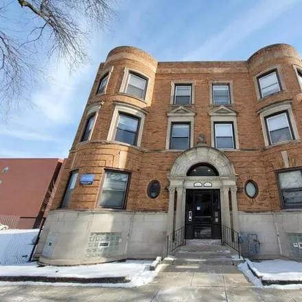 Rent this 2 bed house on 4317-4319 South Michigan Avenue in Chicago, IL 60653