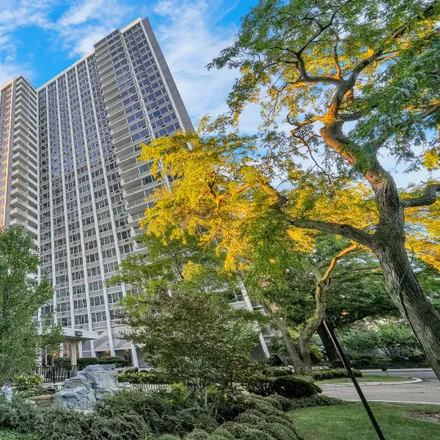Rent this 1 bed condo on Le Cafe in 4250 North Marine Drive, Chicago