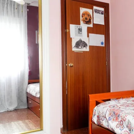 Rent this 4 bed room on IES Julio Verne in Calle Estrella Polar, 41015 Seville