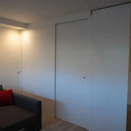 Rent this 2 bed apartment on Glatzer Weg 1 in 40880 Ratingen, Germany