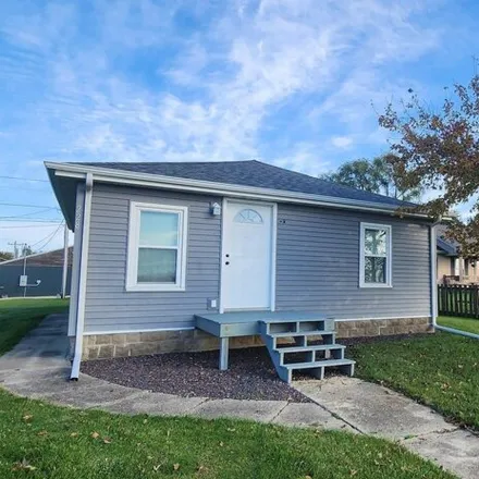 Buy this 2 bed house on 261 Pekin Lane in Hanna City, Peoria County
