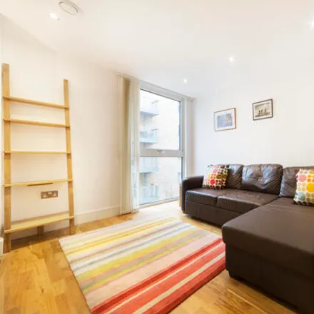 Image 3 - Beacon Point, 12 Dowells Street, London, SE10 9FP, United Kingdom - Room for rent