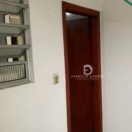 Rent this 2 bed apartment on Avenida Marechal Deodoro da Fonseca in Centro, Taubaté - SP