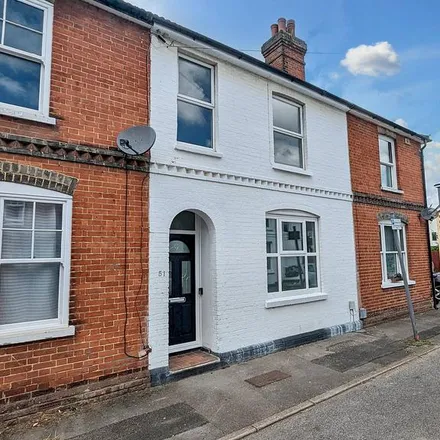 Rent this 4 bed townhouse on Springfield Road in Guildford, GU1 4DW