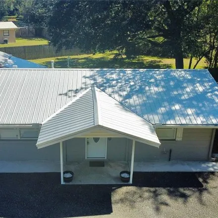 Image 3 - 17343 Southeast Cedar Street, High Springs, Alachua County, FL 32643, USA - House for sale