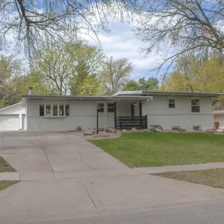 Buy this 3 bed house on 5999 Meadowbrook Lane in Lincoln, NE 68510