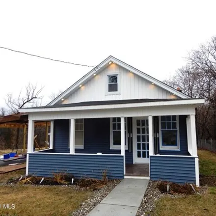 Buy this 2 bed house on 118 Sherman Avenue in South Troy, Troy