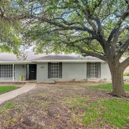 Buy this 4 bed house on 6405 Wilton Dr in Fort Worth, Texas