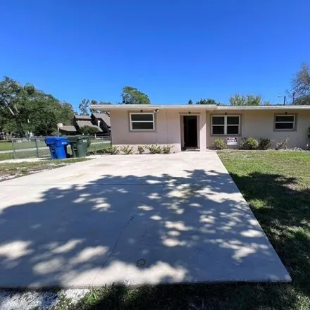 Rent this 4 bed house on 2200 Lancaster Drive in Largo, FL 33764