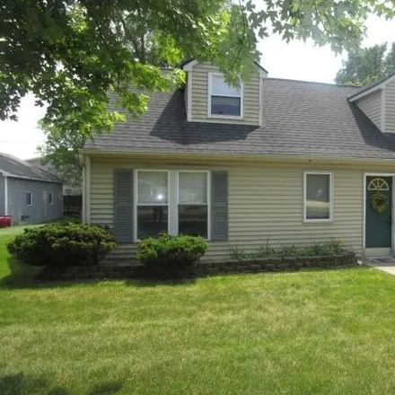 Rent this 3 bed house on 2425 North Rd in Fenton, Michigan